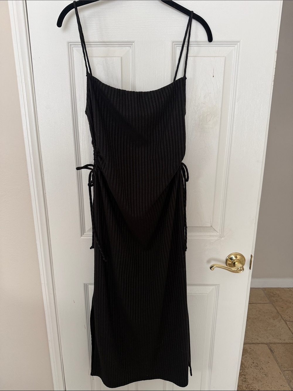 Love Black Ribbed Spaghetti-Strap Midi Dress